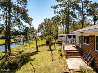 315 Holly Ln, Newport, NC 28570