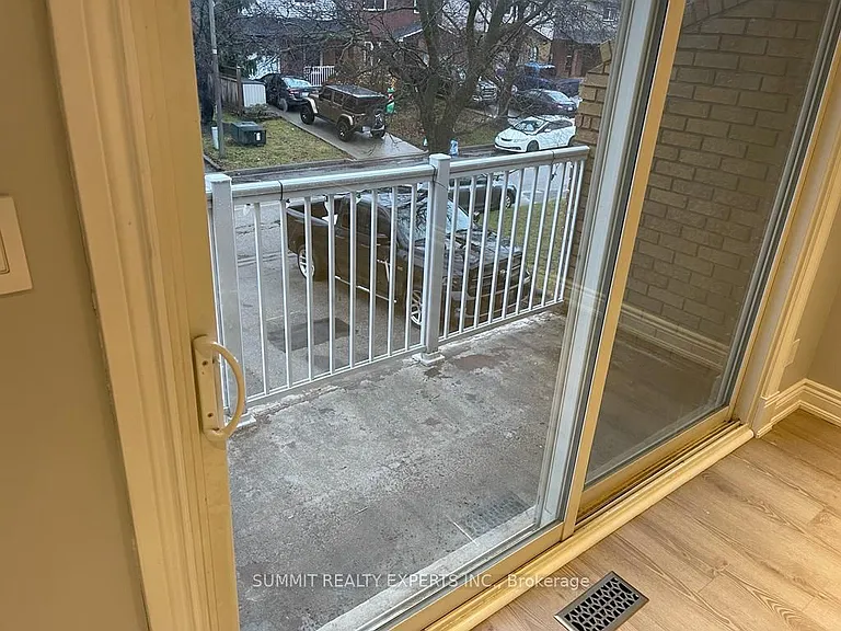 40 Thorsby Ct — Photo 6