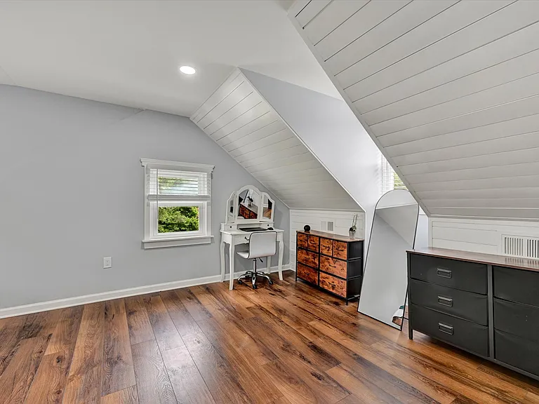 1806 Middleborough Rd — Photo 19