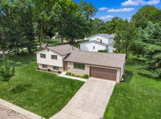 5295 Sharon Ave, Columbus, OH 43214