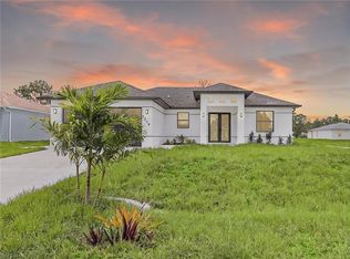 3219 43rd St W, Lehigh Acres, FL 33971
