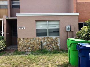 9136 NW 35th Pl, Sunrise, FL 33351