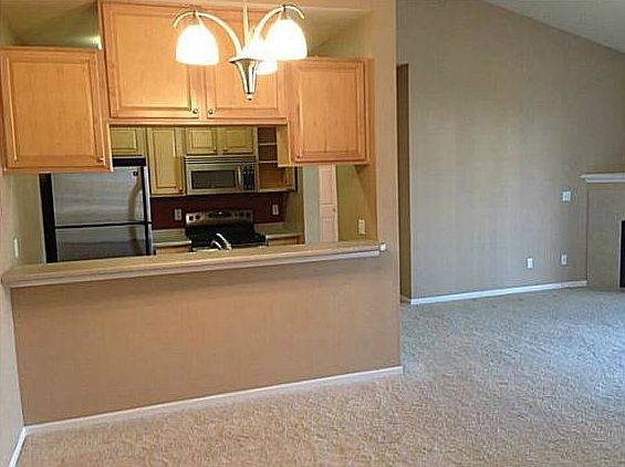5th image of 6255 Beechtree Dr Unit 4301