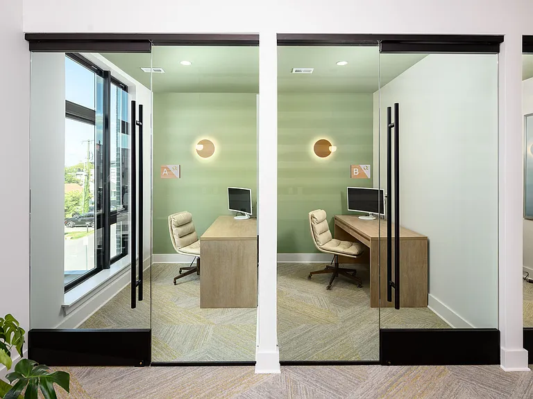 Queens Wedgewood Houston — Photo 17