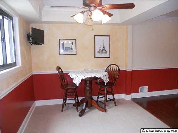 5th image of 174 Clubhouse Dr