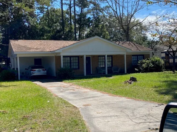 502 Carteret Rd, Brunswick, GA 31525