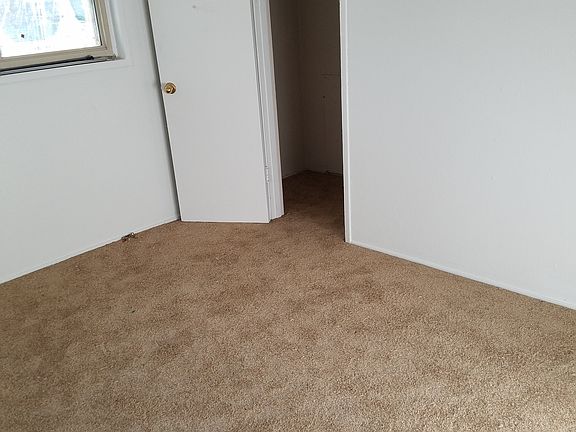 4th image of 3109 Madeira Dr NE