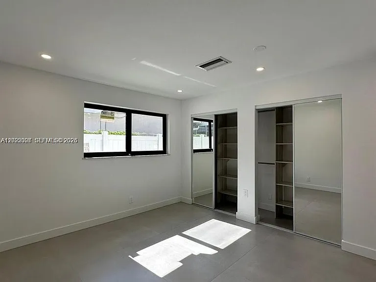 4901 Washington St — Photo 11