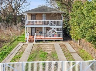 8722 Hickory St, New Orleans, LA 70118
