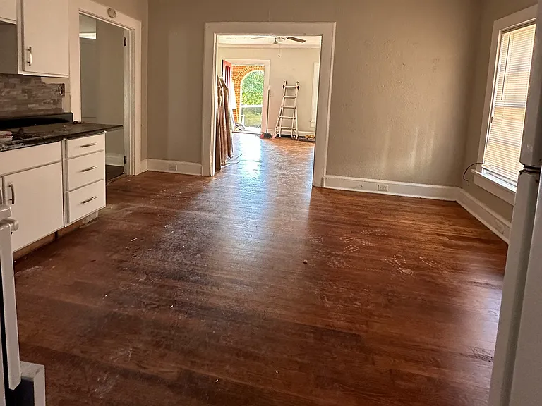 1284 Hillyer Ave — Photo 11