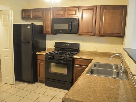 4th image of 1645 Brainard Ave #Up