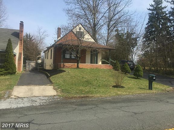 3rd image of 514 Pangborn Blvd