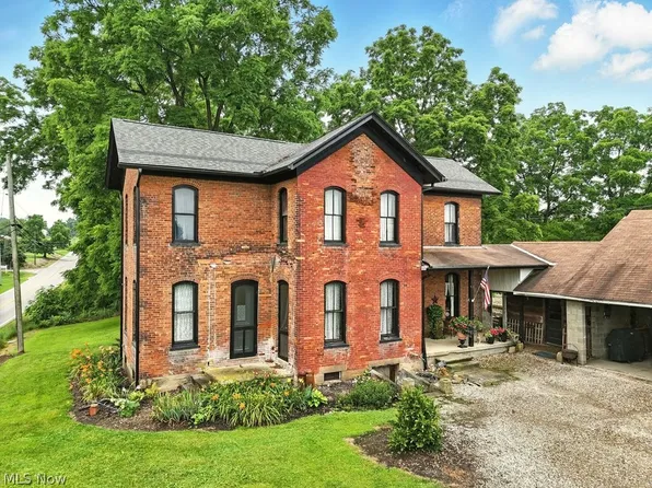7298 Akron Rd, Sterling, OH 44276