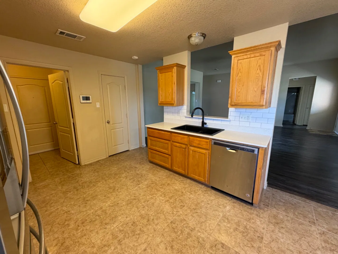 Welcome Home to 2415 Isabelle Dr! — Photo 4