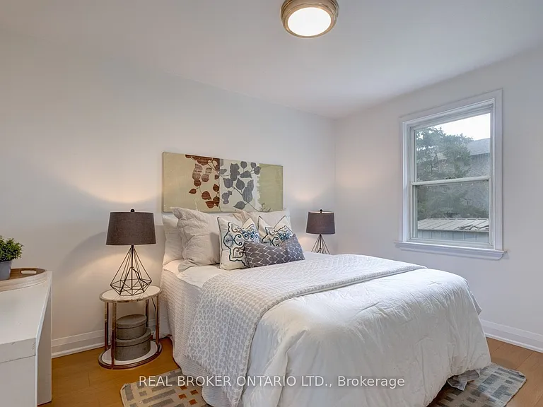 40 Stamford Sq N — Photo 13
