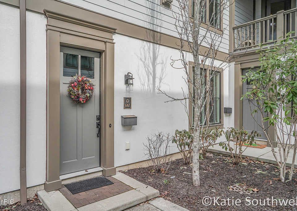 1st image of 682 Croswell Ave SE #4