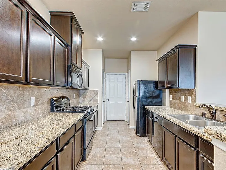 6039 Shelbourne Park Ln — Photo 11