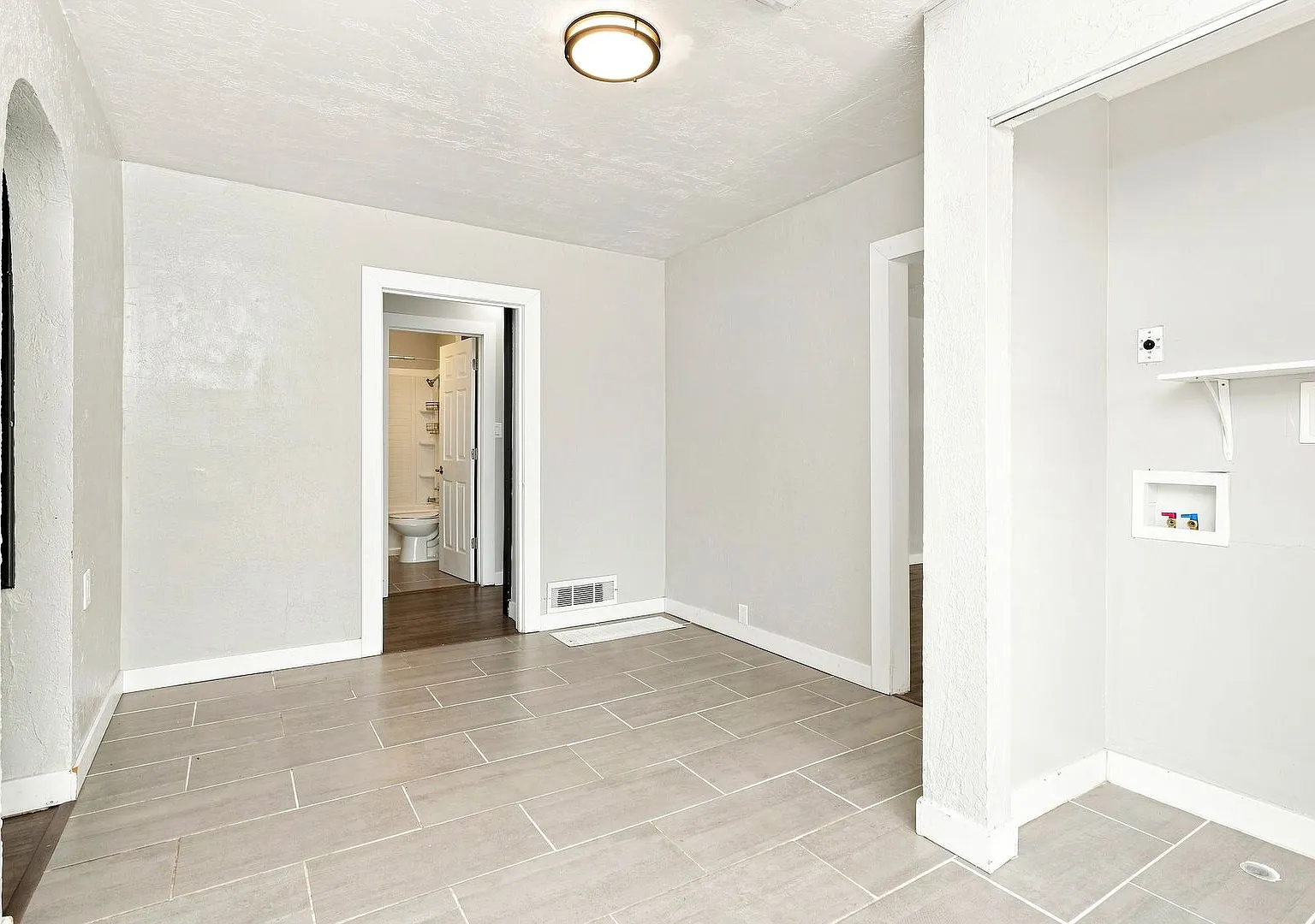 Eagle Lake Duplex — Photo 3