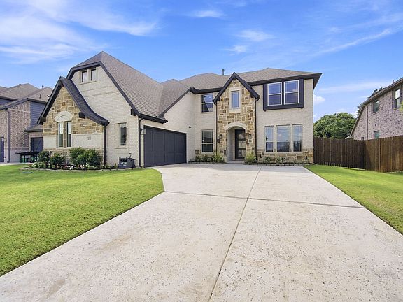 3rd image of 1133 Cardinal Dr