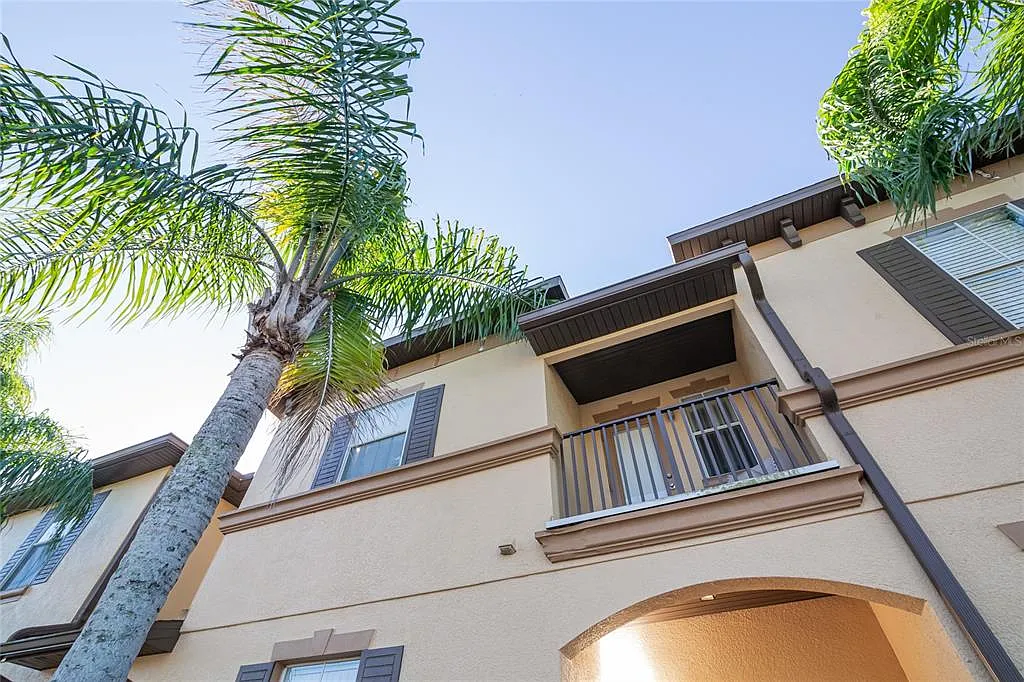 1 bed, 1.0 bath, 1492 sqft, $1,000 — Photo 4