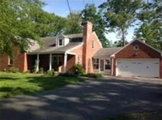 487 Converse St, Longmeadow, MA 01106