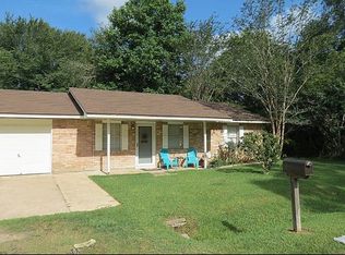 1030 Mowbray St, Sour Lake, TX 77659