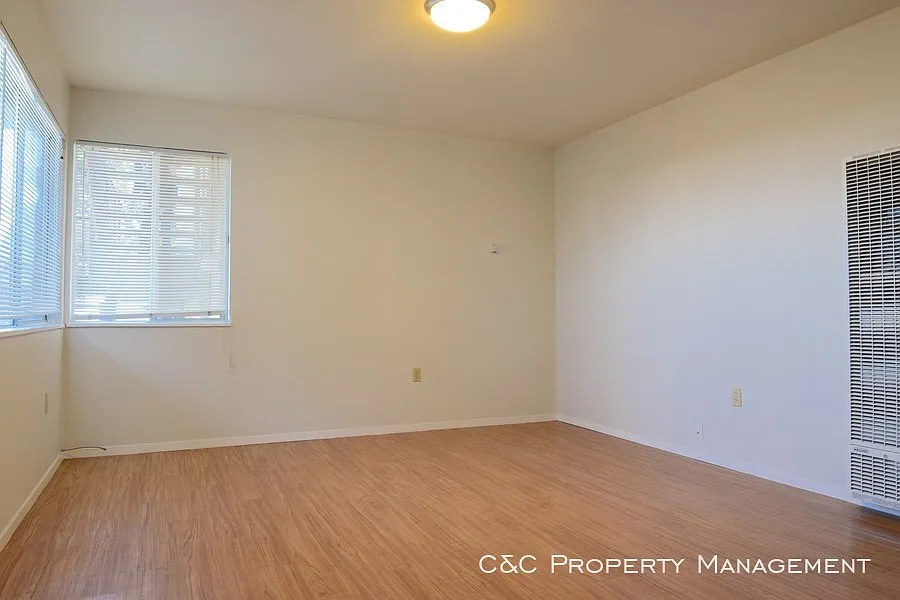 808 Lyndon St photo 1