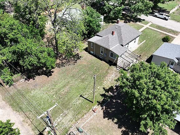 5th image of 410 Washington Ave