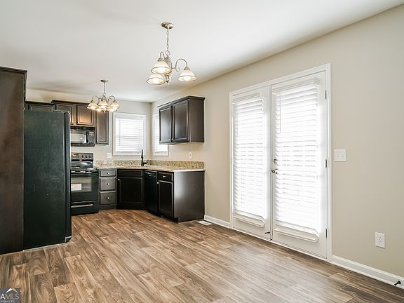 5th image of 9450 Pebble Creek Ct