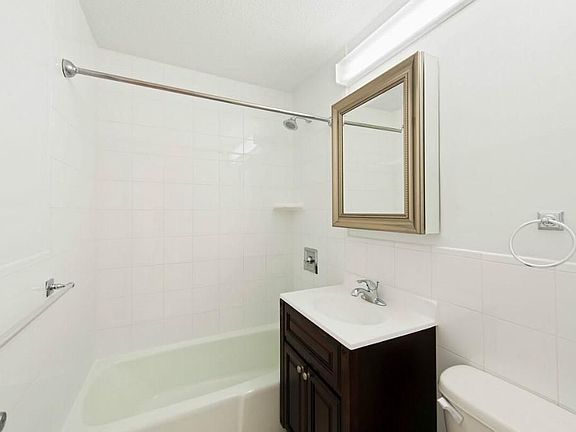 4th image of 175 W 87th St APT 12H