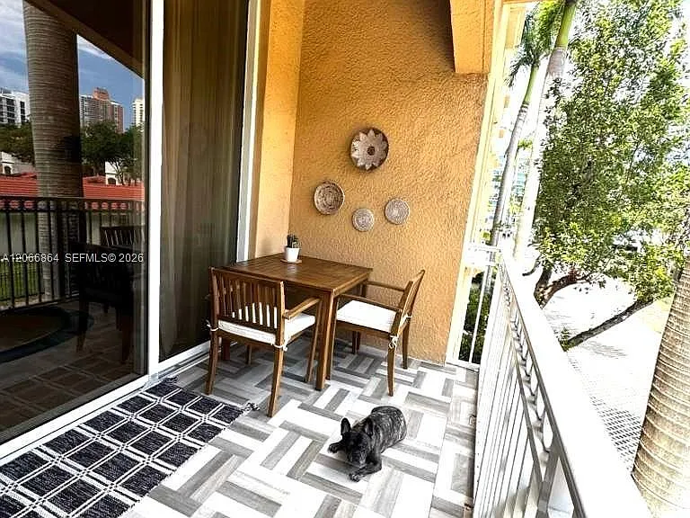 3001 NE 185th St #225 — Photo 25