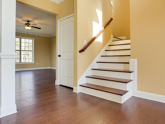 3rd image of 167 Cassidy Ct