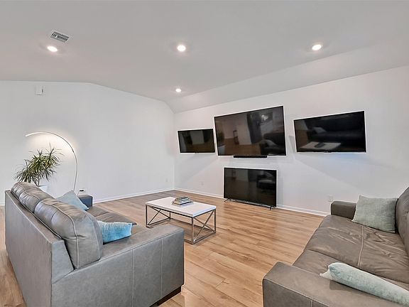 4th image of 4827 Stoney Terrace Trl