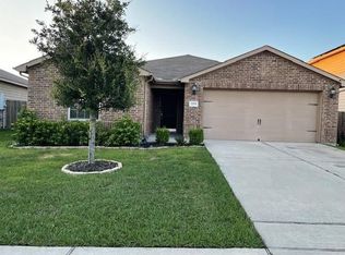 1215 Wallflower Ave, Baytown, TX 77521