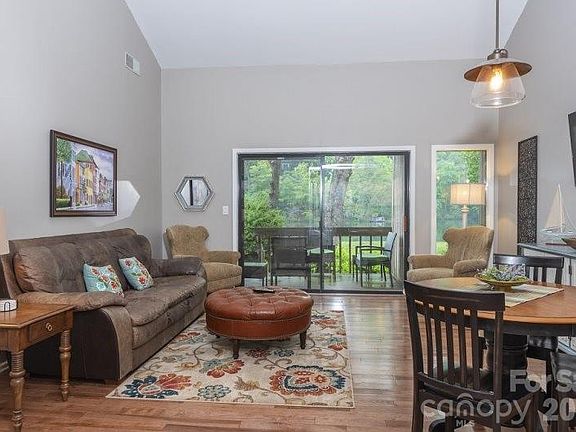 5th image of 147 W Lake Dr S #1203