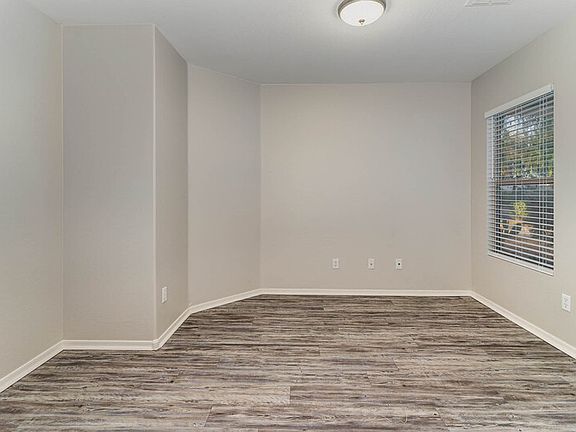 5th image of 1268 E Anastasia St