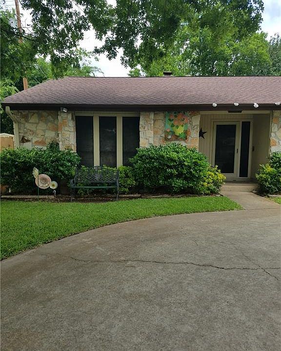 2nd image of 10507 Ronwood Dr