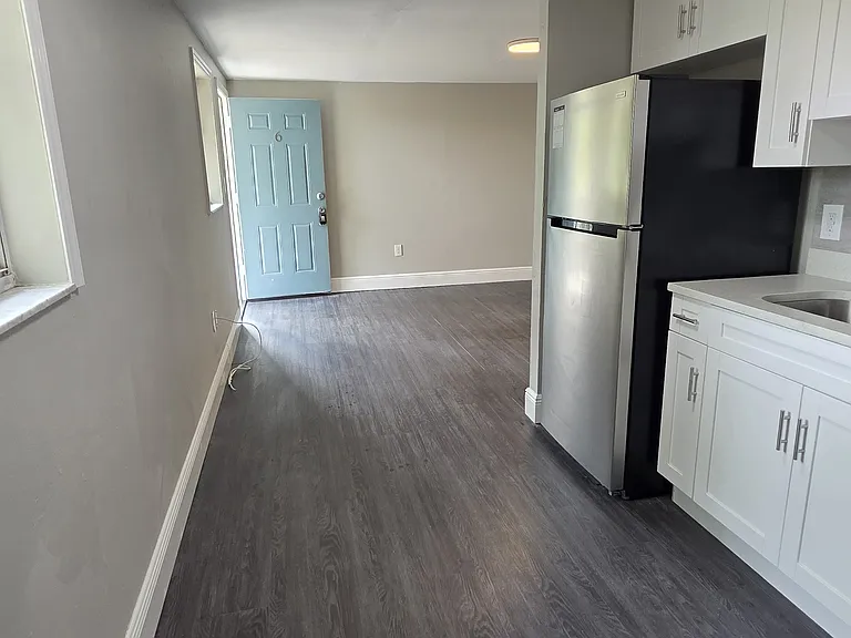 101 S Forest St #6 — Photo 15