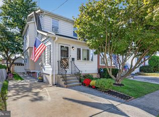 1110 Broad St, Collingdale, PA 19023