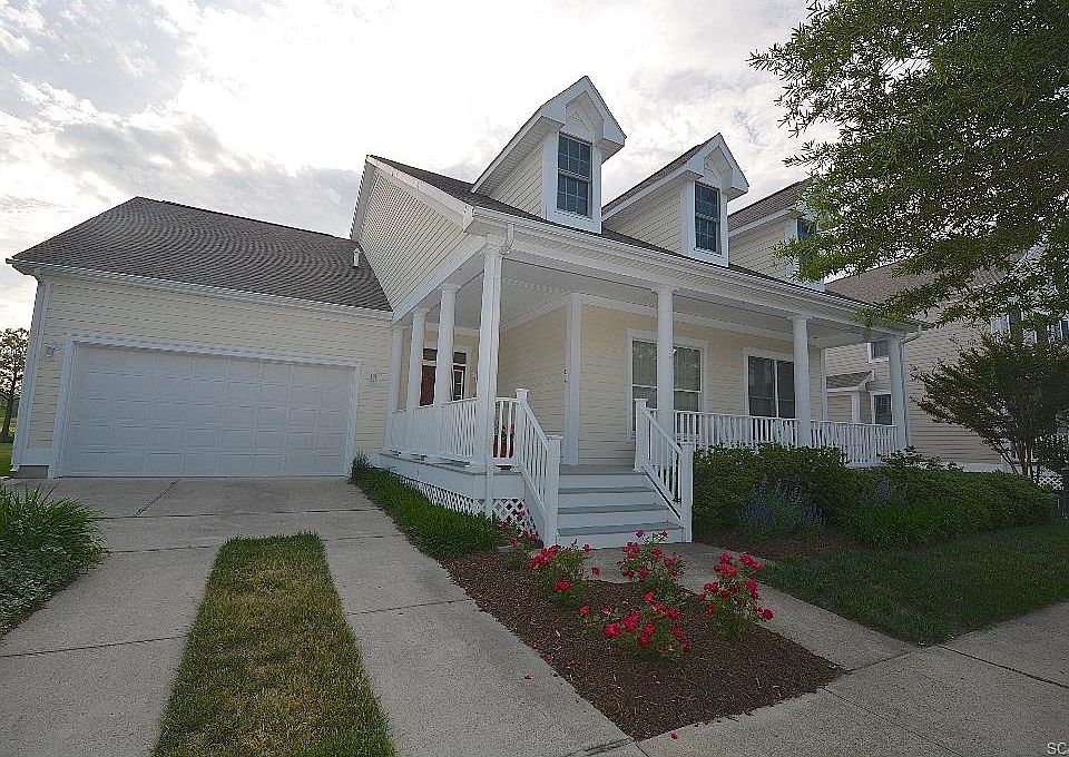 1st image of 65 Willow Oak Ave