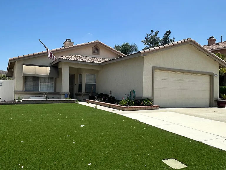 22746 Hannah Ct — Photo 1