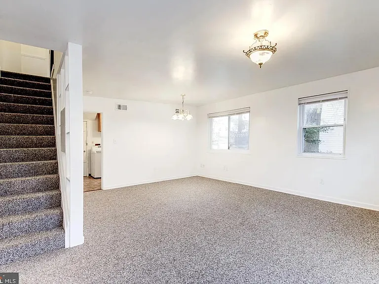 5907 Longfellow St — Photo 4