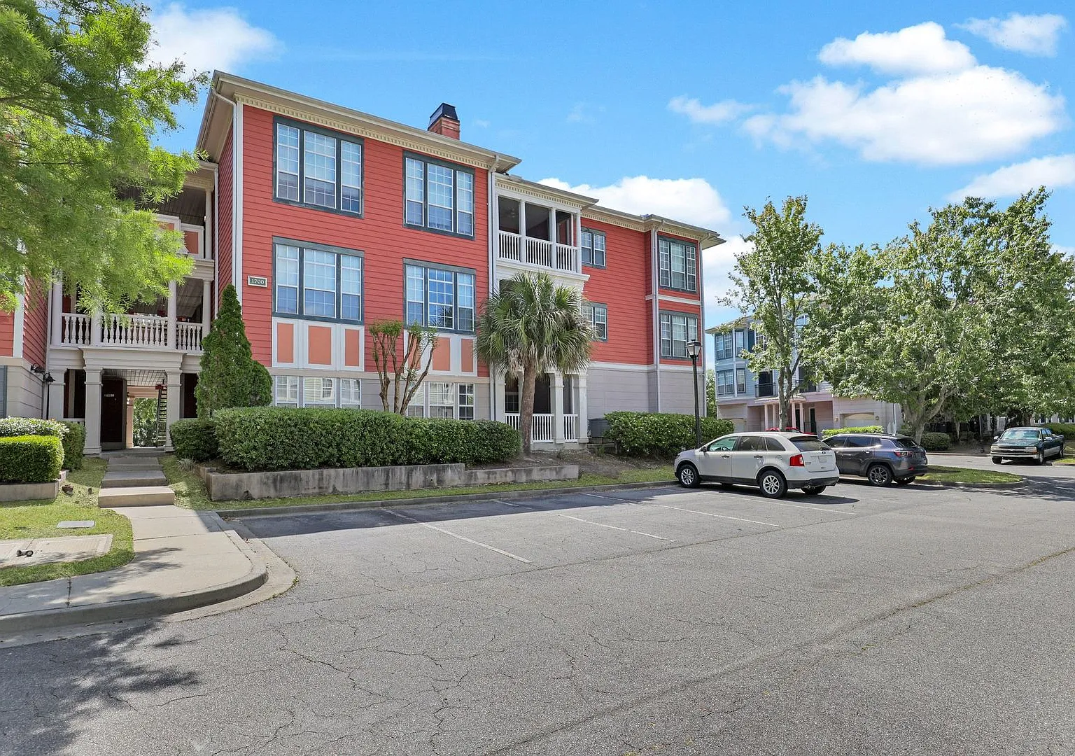 Condominium in The Merritt on Whitemarsh Island for Lease — Photo 1