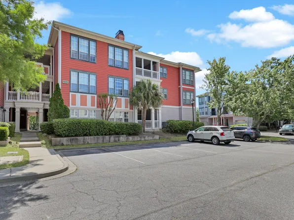 1733 Whitemarsh Way, Savannah, GA 31410