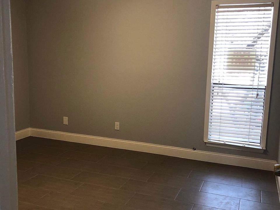 2nd image of 3843 Barrington St APT 270