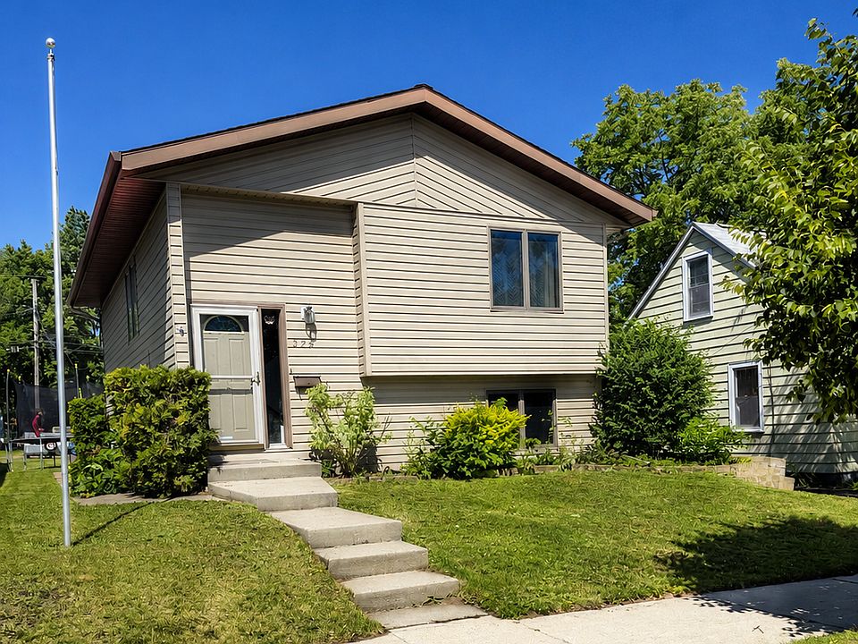 1st image of 325 24th Ave N