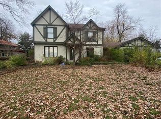9041 Clayton Rd, Saint Louis, MO 63117
