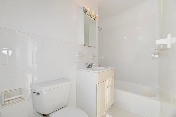 Rented by REAL New York | media 6