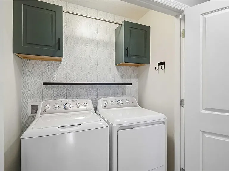 11779 Glenside Ter — Photo 21