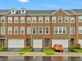 42248 Lancaster Woods Sq, Chantilly, VA 20152